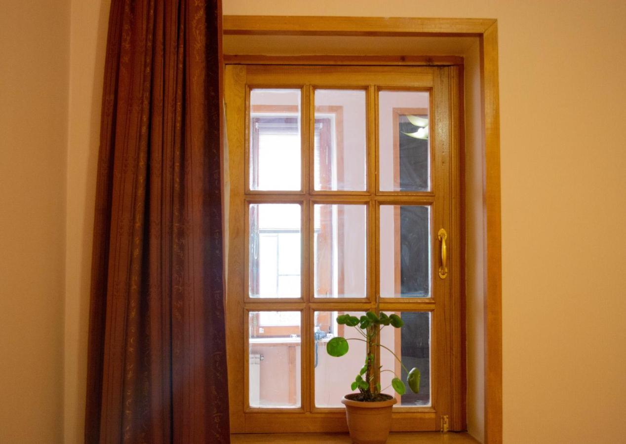 Sunflower Hotel Tiflis Exterior foto